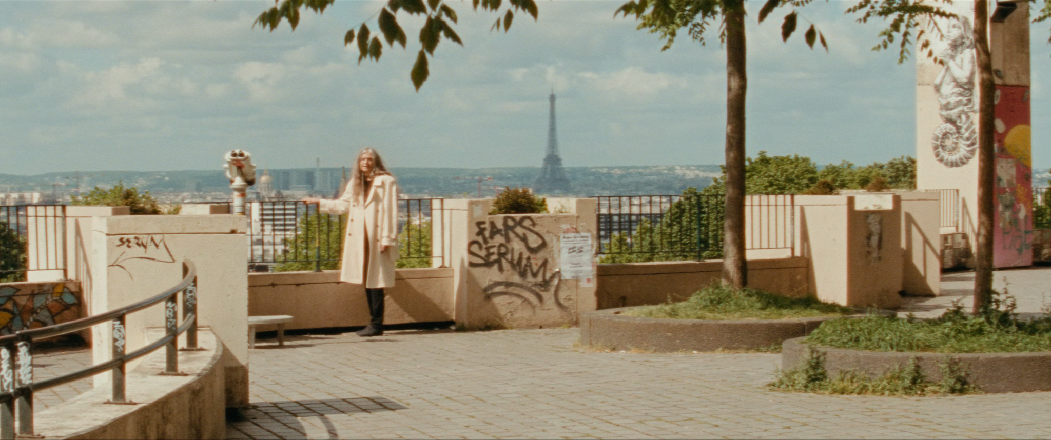 Deux Soeurs Qui Ne Sont Pas Soeurs: Beatrice Gibson